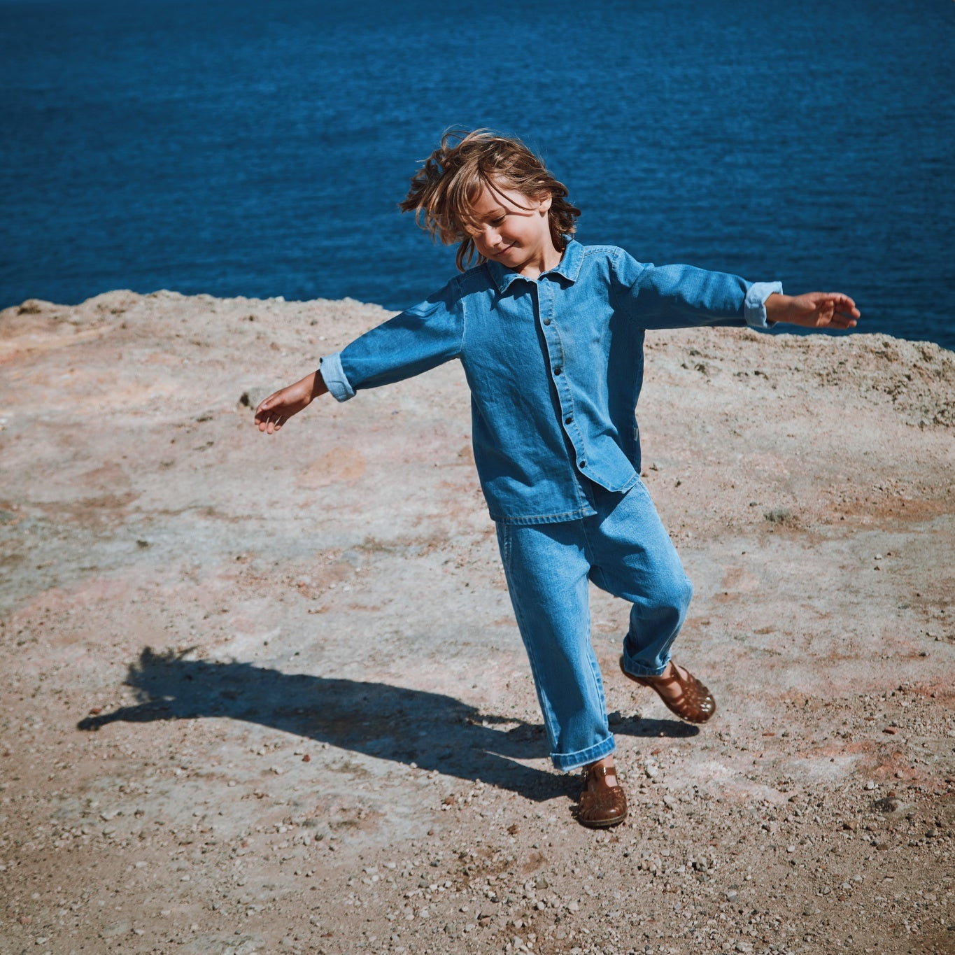 Blouse kids Belladone manches longues en coton bio – Denim blue | Poudre Organic2