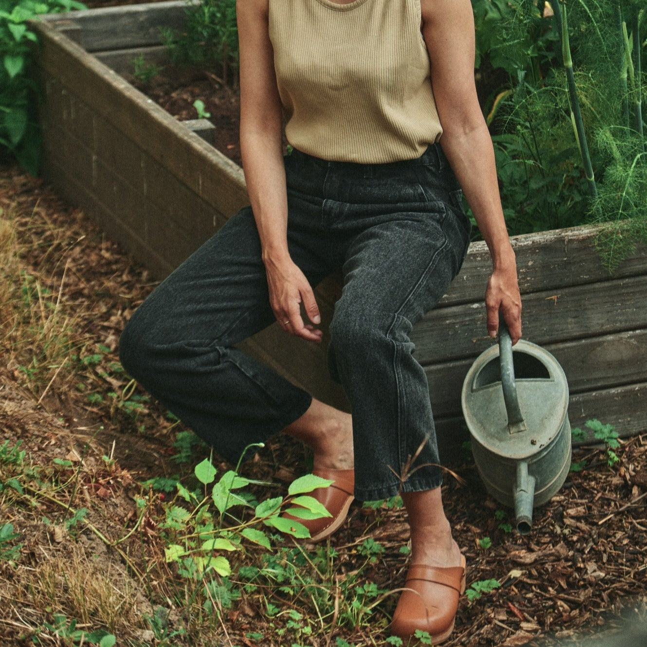 Pantalon denim femme Gentiane en coton bio – Denim noir | Poudre Organic 3