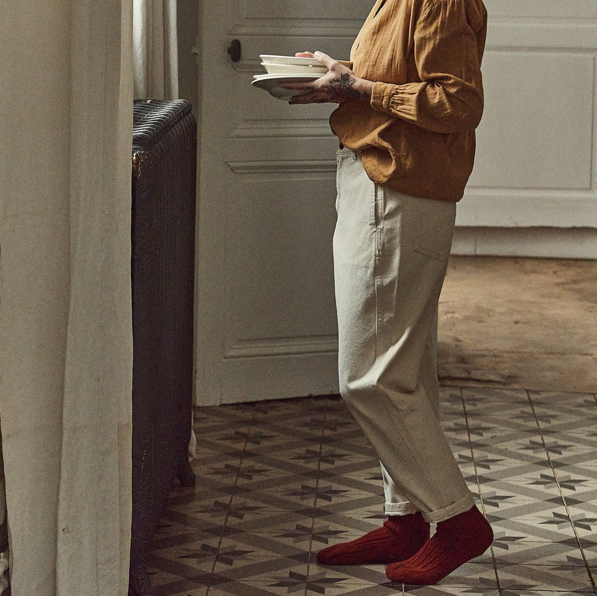 Pantalon denim adulte Carotte en coton bio – Denim noir | Poudre Organic 5