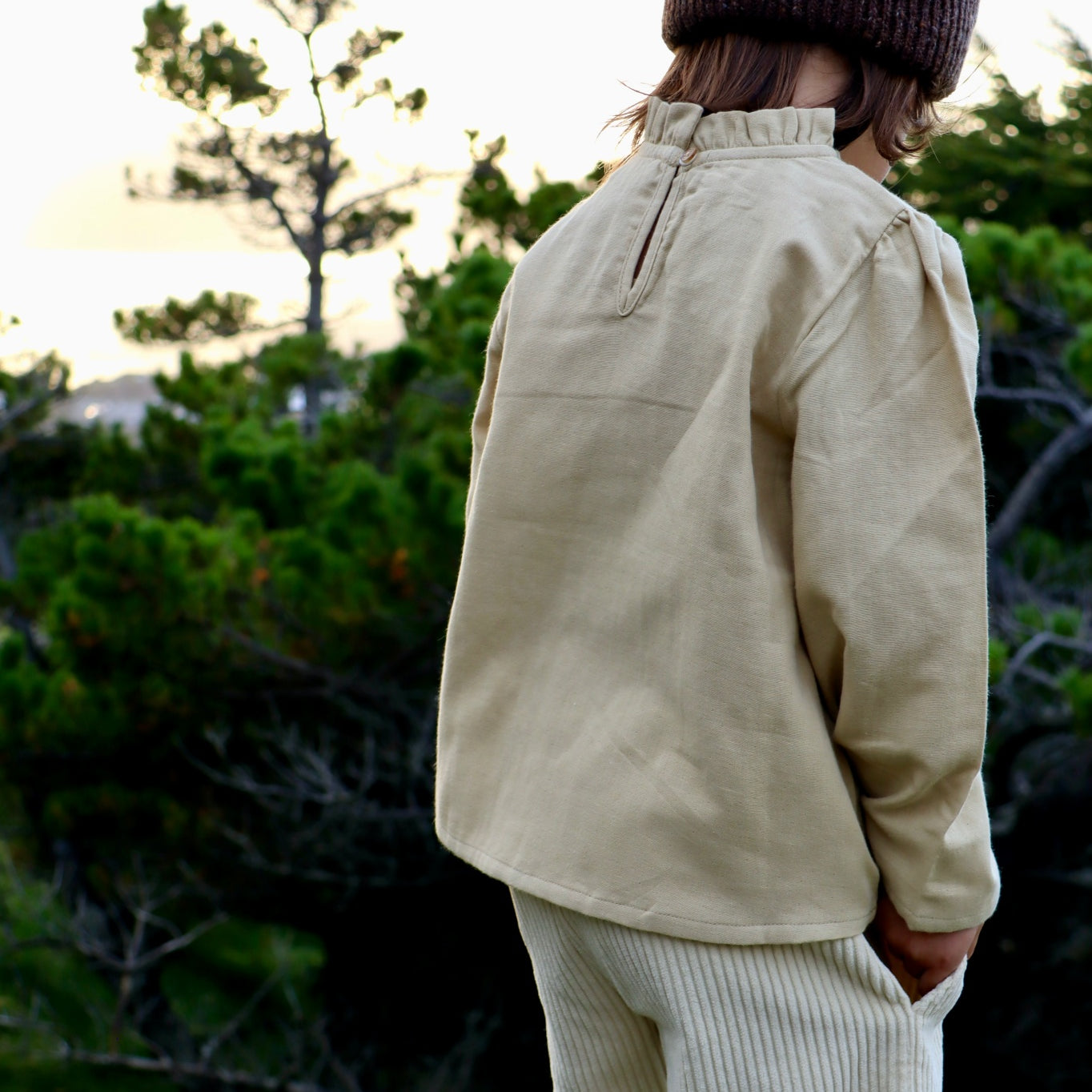 Blouse kids Patchouli en gaze de coton bio – Pale khaki | Poudre Organic 4