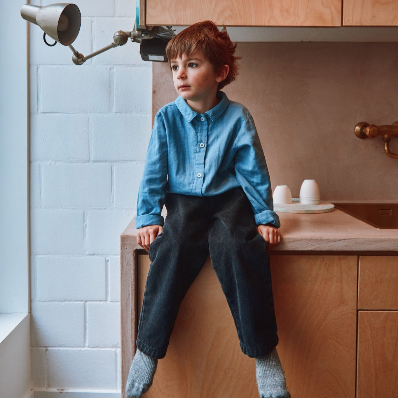 Blouse kids Belladone manches longues en coton bio – Faded denim | Poudre Organic 2