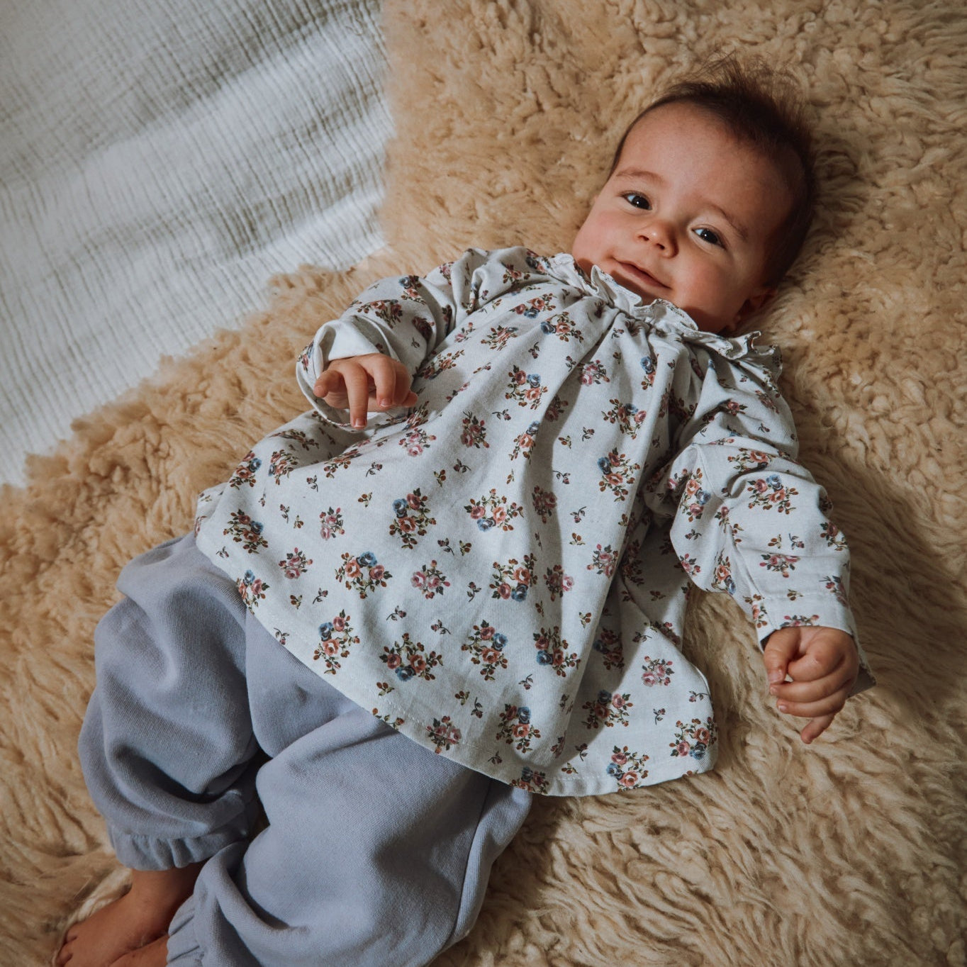 Blouse kids Charme en coton bio – Fleuri rose gris | Poudre Organic 2