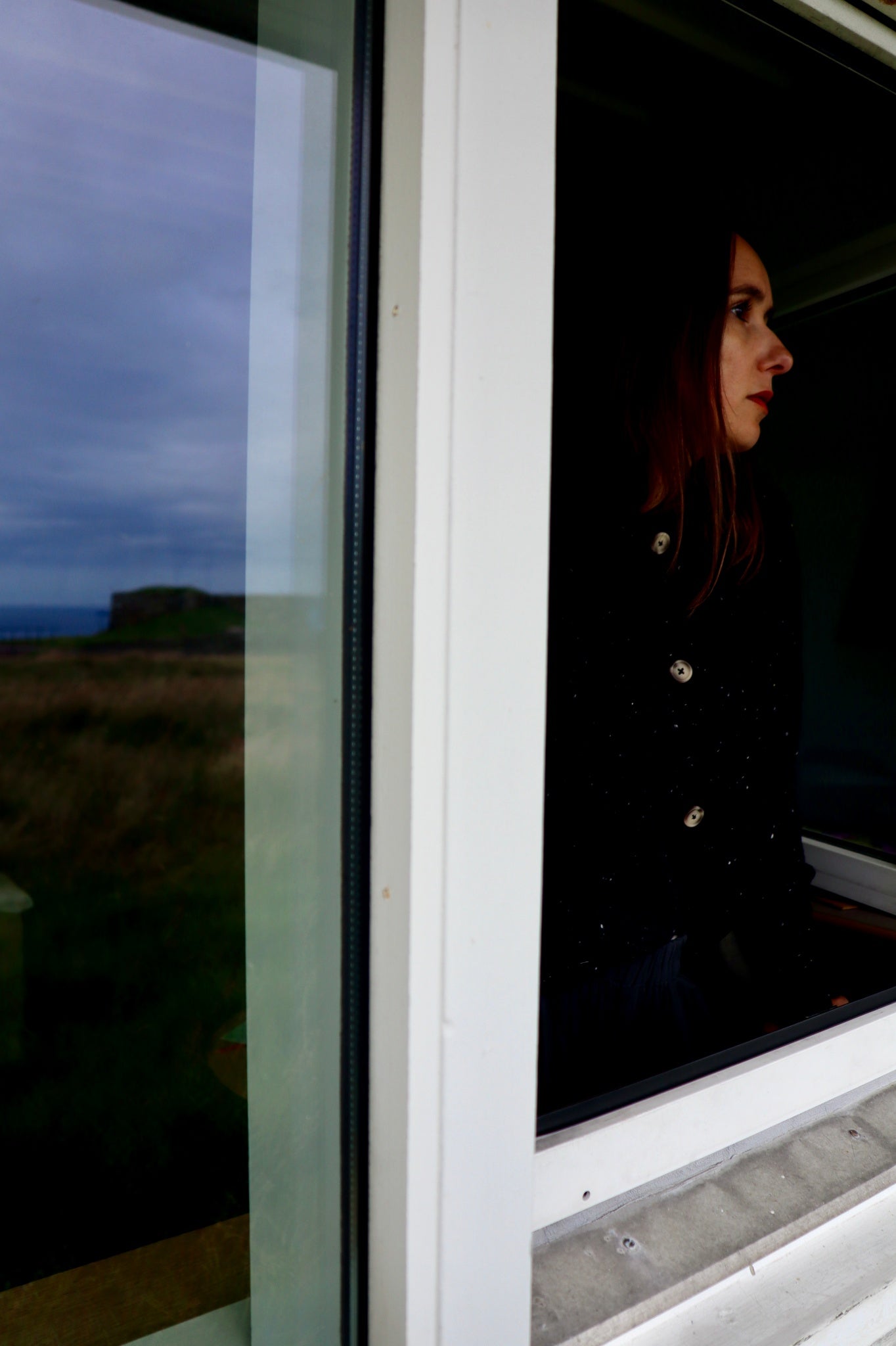 Cardigan femme Pétale en laine recyclée et fils écologiques – Speckled Black | Poudre Organic 2