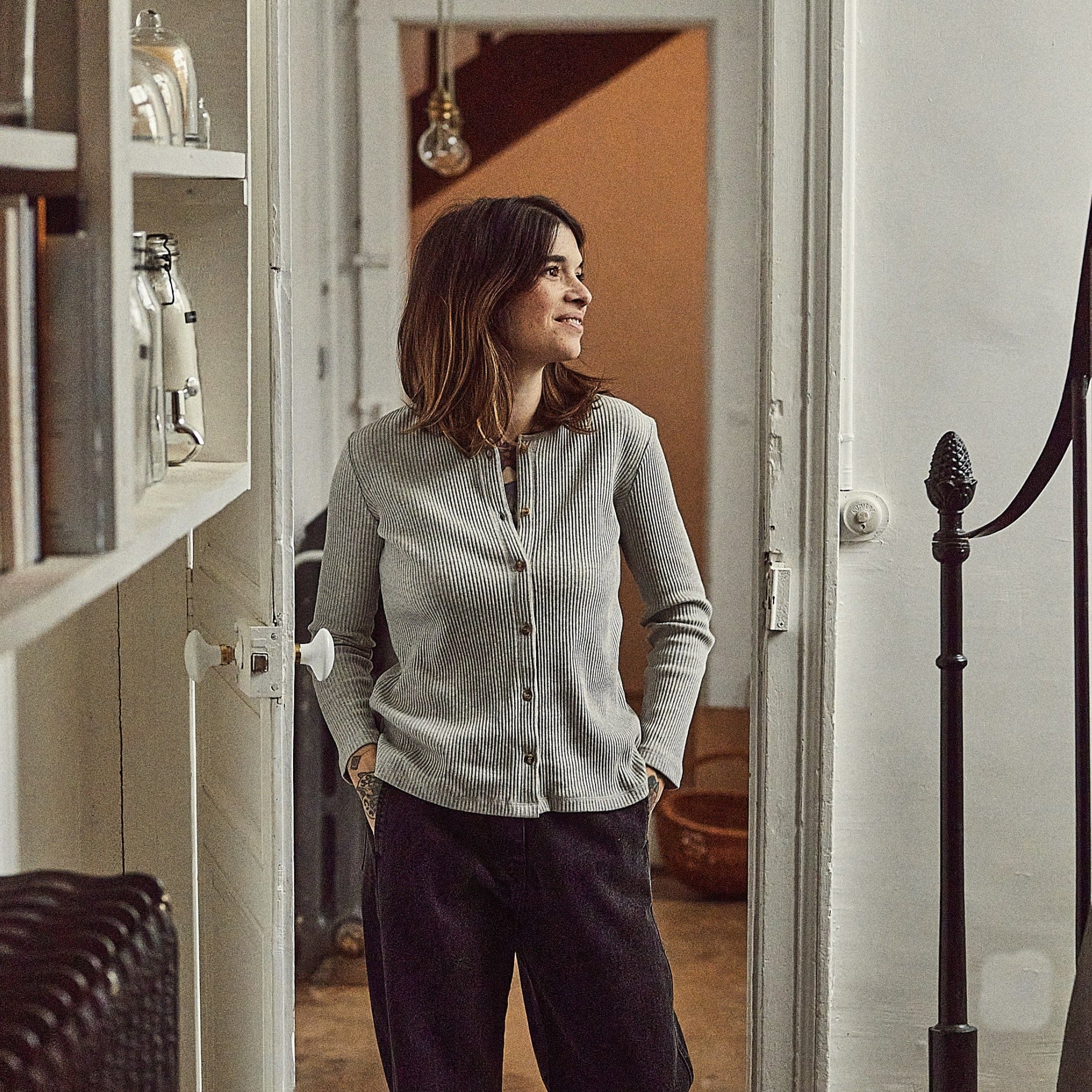 Cardigan femme Souci côtelé en coton bio – Gris Clair Chiné | Poudre Organic 5