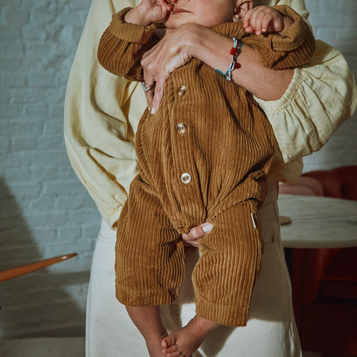 Combinaison kids Meleze en velours côtelé coton bio – Dull gold