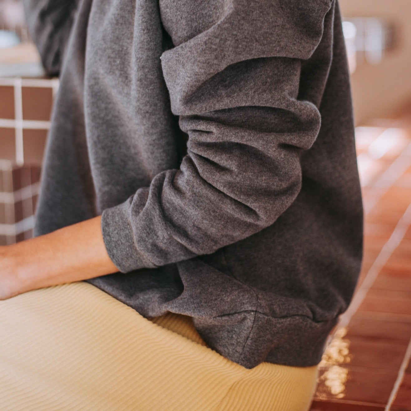 Sweatshirt femme Acentra en molleton coton bio – Anthracite | Poudre Organic 3