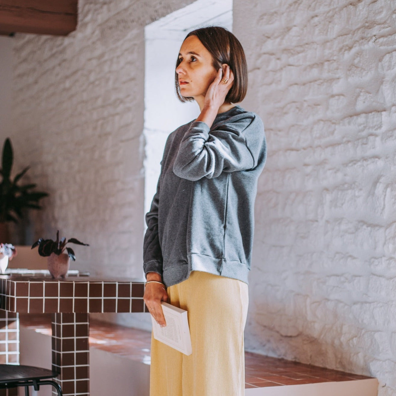 Sweatshirt femme Acentra en molleton coton bio – Anthracite | Poudre Organic 4