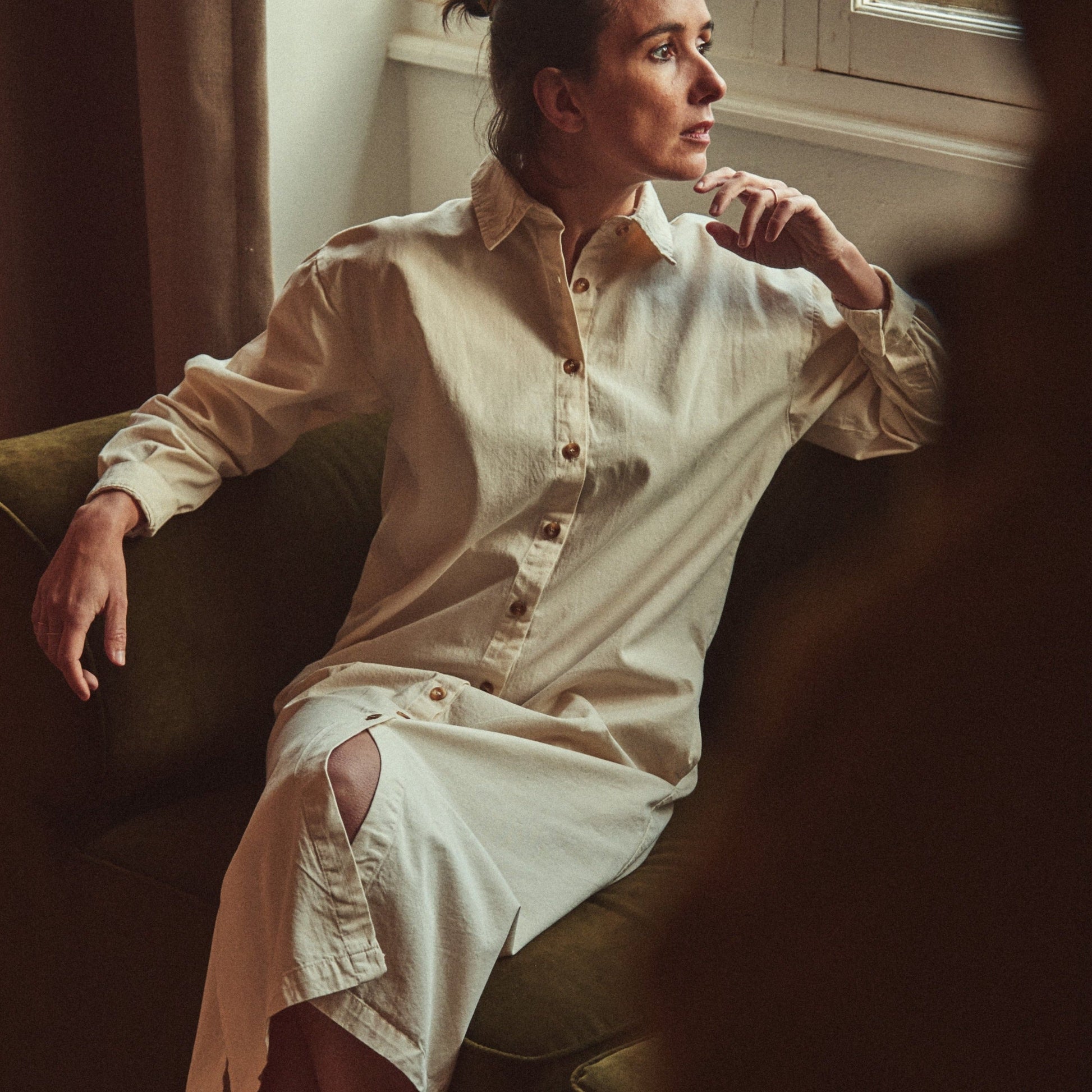 Robe Lis [Almond Milk]