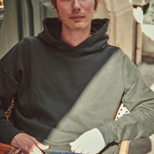 Sweatshirt homme Sueter en coton bio – Pirate black | Poudre Organic 2