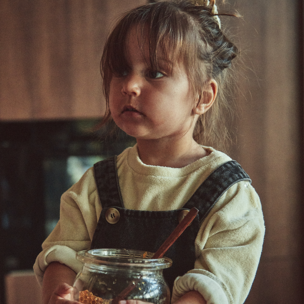 [Almond Milk]